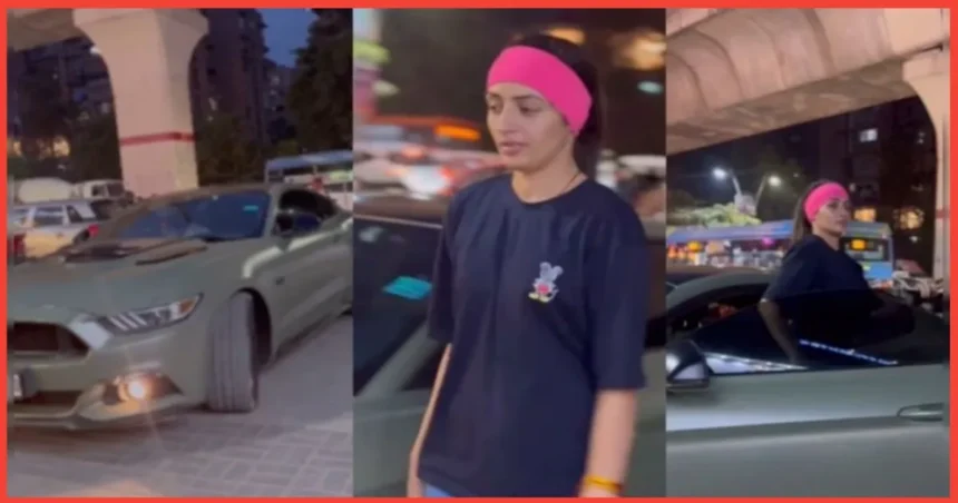 Vada Pav Girl