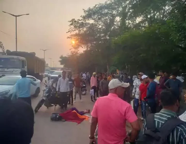 CG BREAKING: ट्रक की चपेट में आई युवती,हुई दर्दनाक मौत