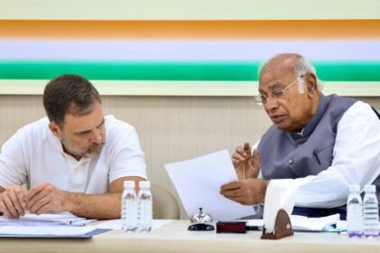 महाराष्ट्र चुनावः कांग्रेस ने 16 उम्मीदवारों की तीसरी लिस्ट जारी की