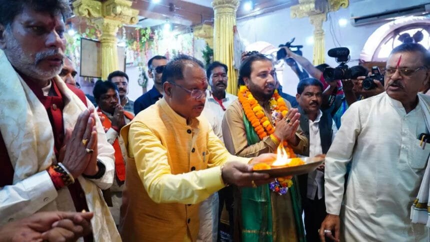 CM साय ने की मां दंतेश्वरी की पूजा-अर्चना