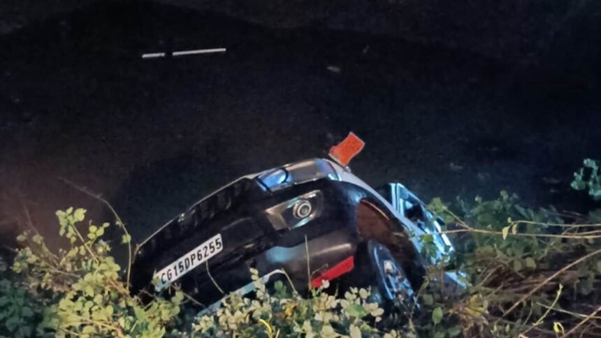 Balrampur Scorpio Accident: बड़ा हादसा, गहरे खदान में गिरी स्कार्पियो,6 की मौत