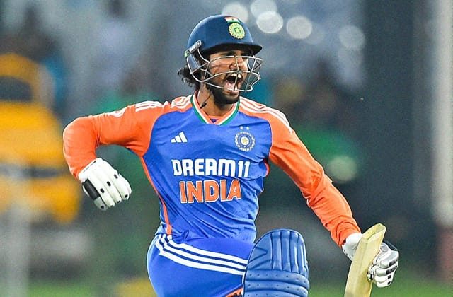 सेंचुरी का हैट्रिक! तिलक वर्मा ने हासिल किया जबरदस्त रिकॉर्ड