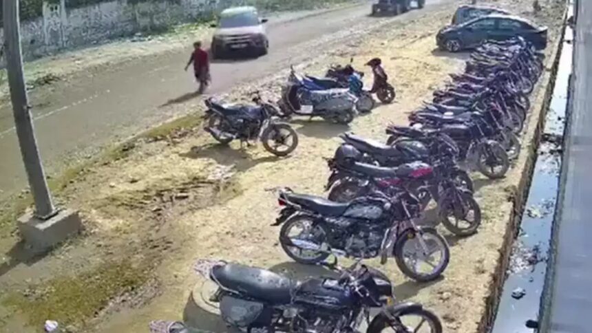Greater Noida News: दिवाली पर तेज रफ्तार SUV का कहर, महिला को उड़ाया