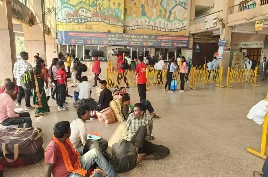 रायपुर रेलवे स्टेशन में बम की सूचना,मचा हड़कंप