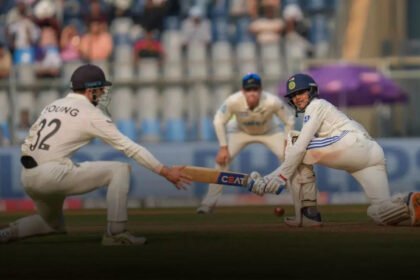 IND vs NZ 3rd test: न्यूजीलैंड 235 रन पर ढेर, रोहित-विराट फिर रहे फ्लॉप