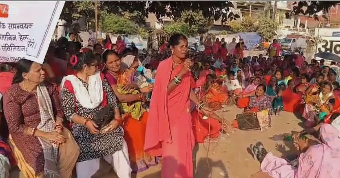 बलौदा बाजार: मितानिन संघ की दो सूत्रीय मांगें, सरकार के खिलाफ हड़ताल का ऐलान