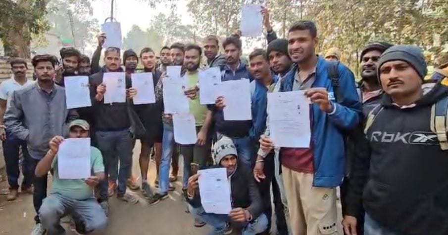 पुलिस भर्ती में हंगामा: रायपुर में फिजिकल टेस्ट को लेकर अभ्यर्थियों ने जताया विरोध