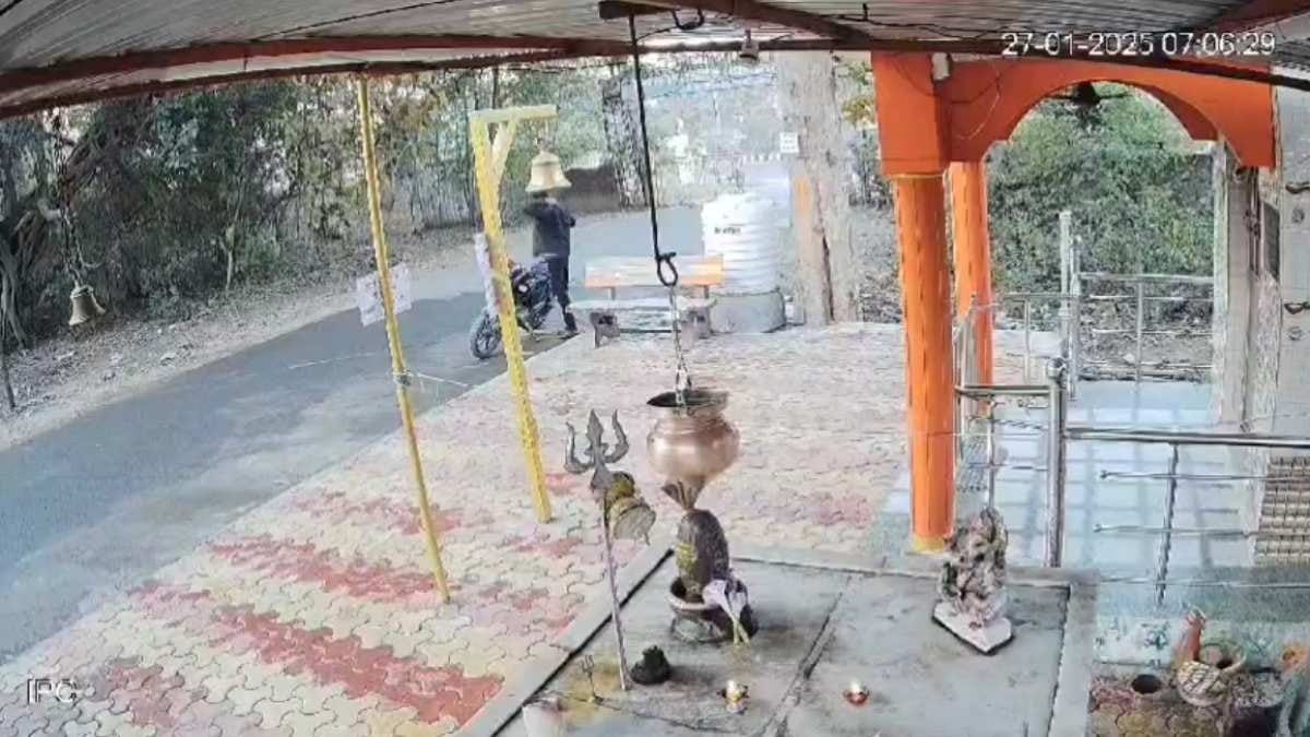 बिलासपुर में हनुमान चालीसा बंद कराने की धमकी, ऑटो चालक का वीडियो वायरल