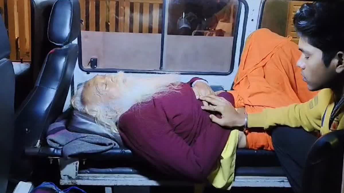 राम मंदिर के मुख्य पुजारी आचार्य सत्येंद्र दास की तबीयत बिगड़ी, अस्पताल में भर्ती