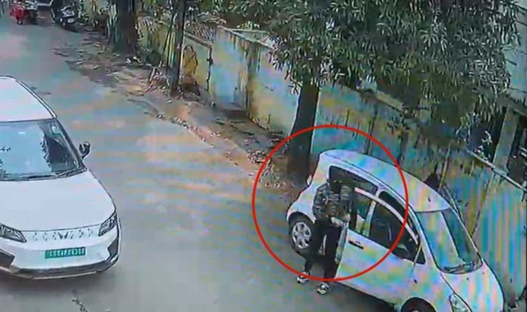 रायपुर में दिनदहाड़े डकैती, मिलिट्री ड्रेस में घुसे बदमाशों ने 60 लाख की लूट की