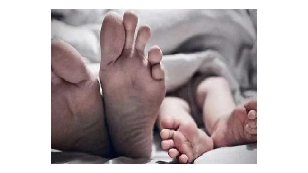 अंबिकापुर: अविवाहित युवती ने मृत शिशु को जन्म दिया, जच्चा-बच्चा की मौत