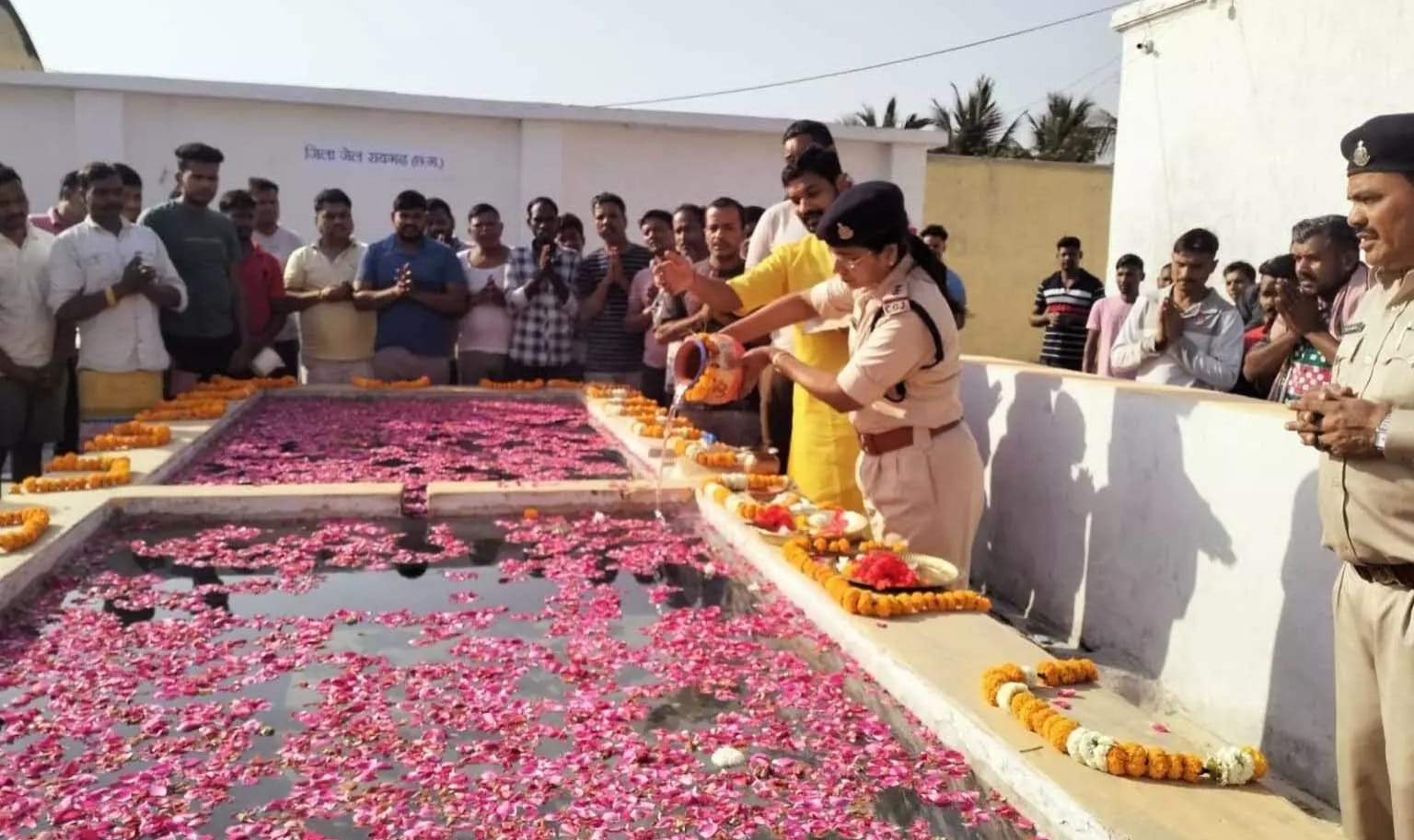 महाकुंभ 2025 पर सरकार की पहल: कैदियों के लिए गंगा जल स्नान