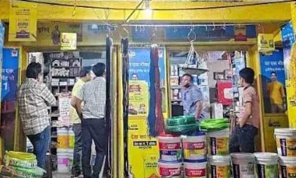 हार्डवेयर दुकान पर GST की रेड, व्यापारी सतर्क