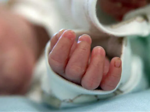 मुंबई एयरपोर्ट के टॉयलेट में मिला नवजात का शव, जांच जारी