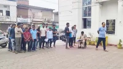 रायगढ़ में बाहर से आए लोगों का वेरिफिकेशन शुरू, कई इलाकों में पुलिस की कार्रवाई