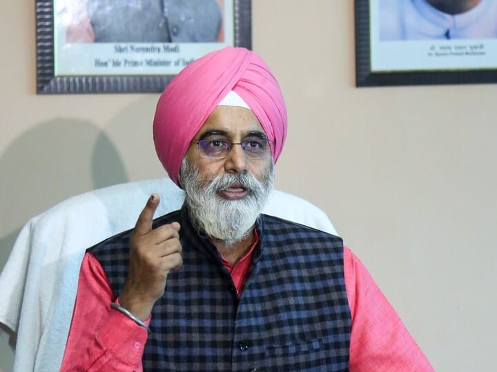 दिल्ली के नए मेयर बनने जा रहे राजा इकबाल सिंह, जाने उनके बारे में ..