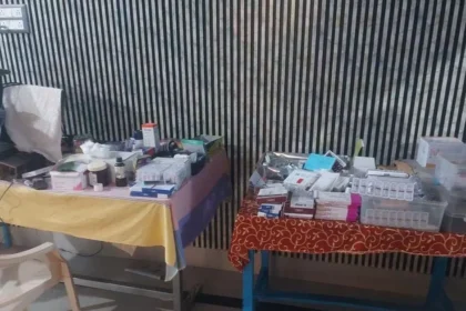 बस्तर: सरकारी डॉक्टर का अवैध क्लिनिक सील, घर में चला रहा था मिनी अस्पताल