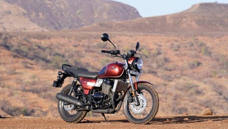 QJ Motor SRC 250: रेट्रो लुक और दमदार इंजन वाली सस्ती क्रूजर बाइक
