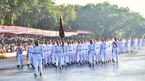 NDA इतिहास में पहली बार 17 महिला कैडेट्स ने पास की ट्रेनिंग