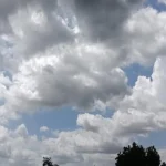 CG Weather Alert: भीषण गर्मी के बाद अब बारिश का इंतजार खत्म, जानें कब होगी शुरू