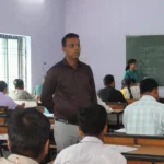 ADEO परीक्षा केंद्रों का निरीक्षण करने पहुंचे कलेक्टर डॉ कन्नौजे