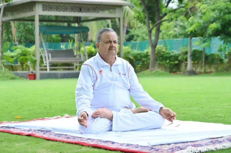 International Yoga Day 2025: विस अध्यक्ष रमन सिंह बोले – योग है स्वस्थ जीवन की कुंजी