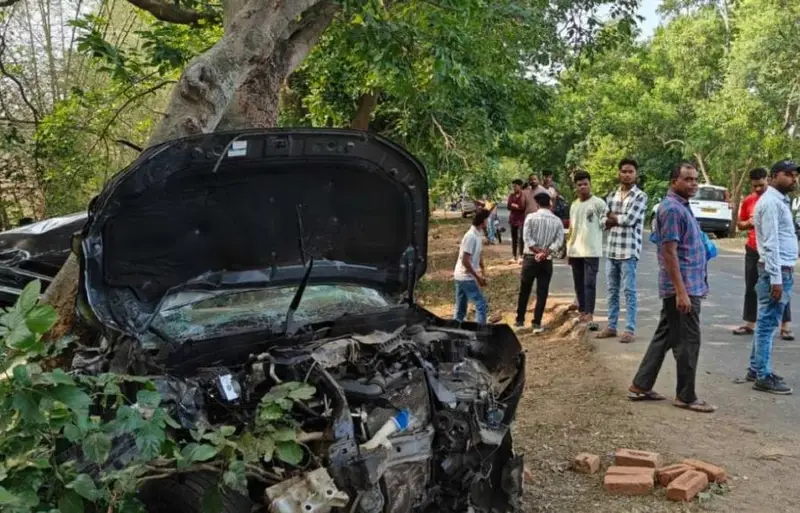 CG: नशे में धुत कार चालक ने ली 4 जानें, दो बाइक को मारी टक्कर