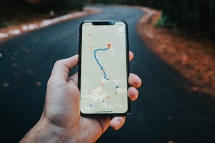बिना इंटरनेट के Google Maps कैसे चलाएं? जानें आसान तरीका