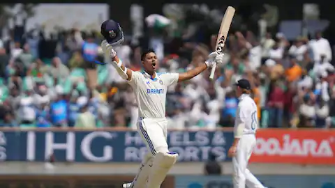 इंग्लैंड के खिलाफ टेस्ट में खूब गरजता है यशस्वी जायसवाल का बल्ला, देखें आंकड़े