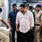 बिहार में हादसा: तेजस्वी यादव के काफिले में घुसा ट्रक, 3 सुरक्षाकर्मी घायल
