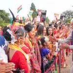 ब्रिटेन में गूंजा 'मोदी-मोदी': बीहू नृत्य, ढोल और तिरंगों से PM मोदी का भव्य स्वागत