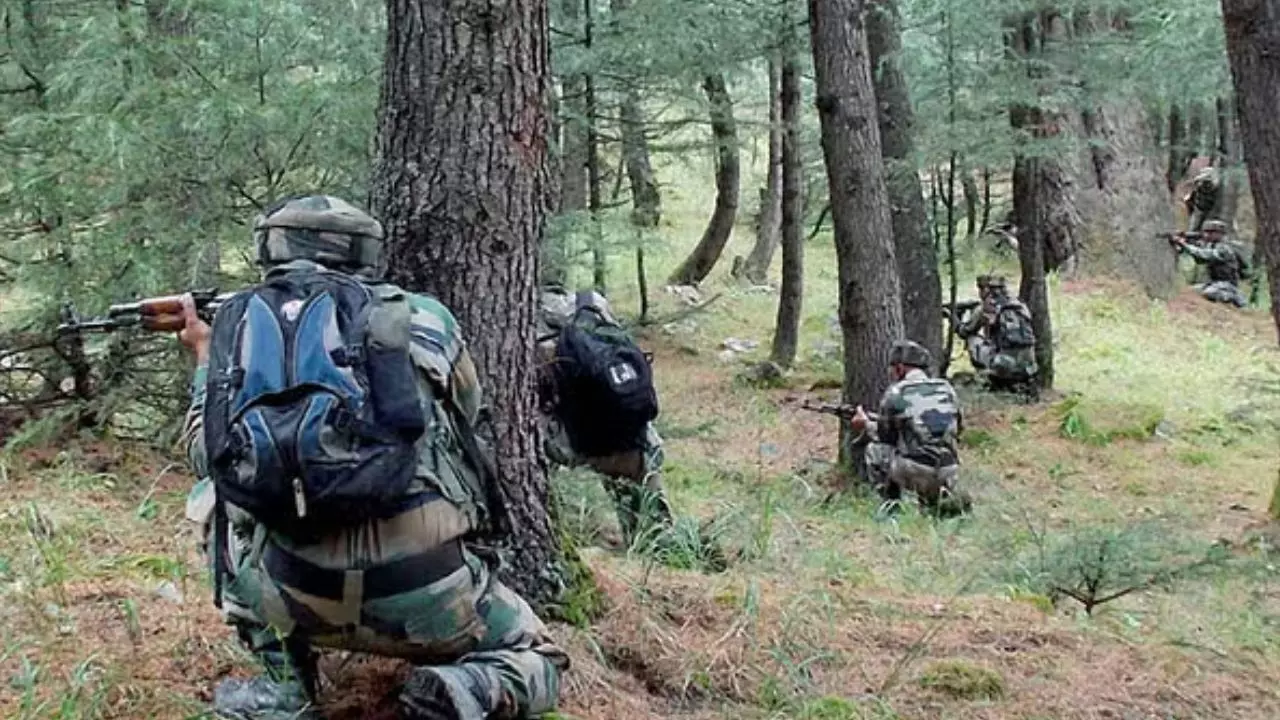 Poonch Encounter: पुंछ में दो आतंकी ढेर, सेना का सर्च ऑपरेशन जारी
