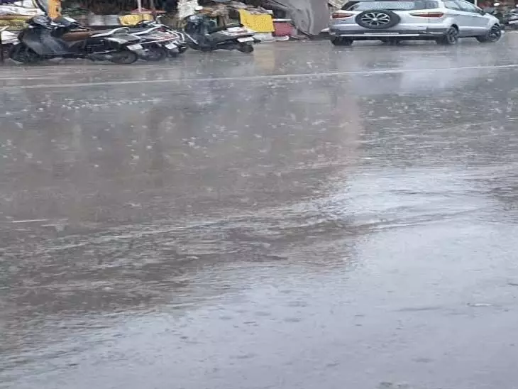 Chhattisgarh Weather Alert: प्रदेश के 27 जिलों में भारी बारिश की चेतावनी, मौसम विभाग ने जारी किया अलर्ट