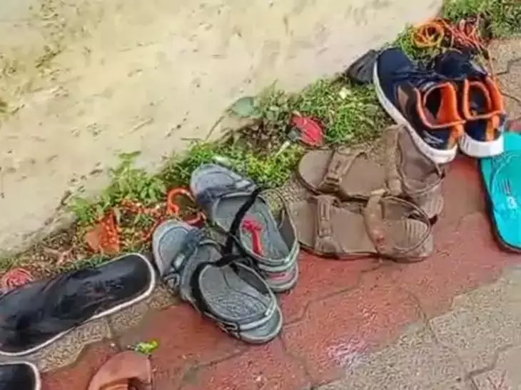 छत्तीसगढ़: आबकारी परीक्षा में कलावा काटने का विवाद, कलेक्टर ने दिए जांच के आदेश