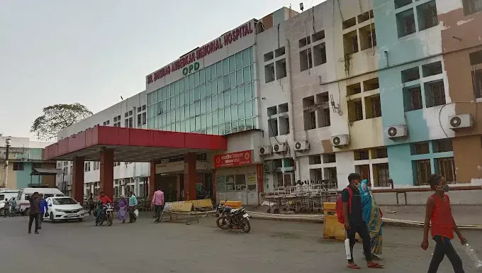 रेबीज से पीड़ित मरीज ने मेकाहारा अस्पताल में की खुदकुशी, प्रशासन में मचा हड़कंप