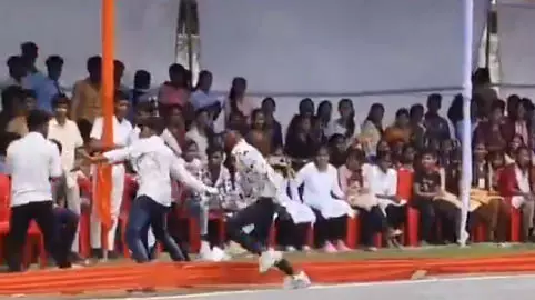 कवर्धा: परेड ग्राउंड में आजादी के जश्न के बीच मारपीट, वीडियो वायरल