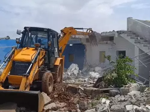 बिलासपुर में धर्मांतरण के आड़ में बना प्रार्थना घर जमींदोज़, बुलडोजर एक्शन