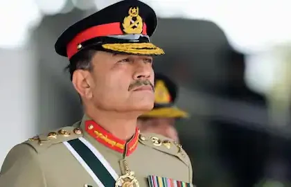 असीम मुनीर का परमाणु धमकी वाला बयान: "डूबे तो आधी दुनिया को साथ ले जाएंगे"