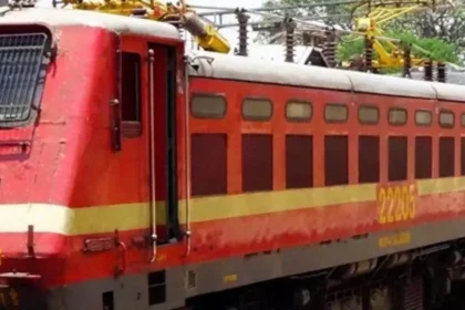 dongargarh-navratri-special-train-railway-stopage