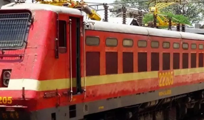 dongargarh-navratri-special-train-railway-stopage