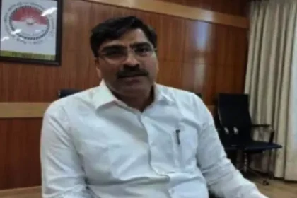 iim-raipur-director-ram-kumar-kakani-resigns-over-hr-policy-dispute
