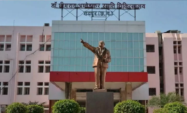 https://news4u36.in/newborn-found-dead-in-mekahara-hospital-dustbin-raipur/