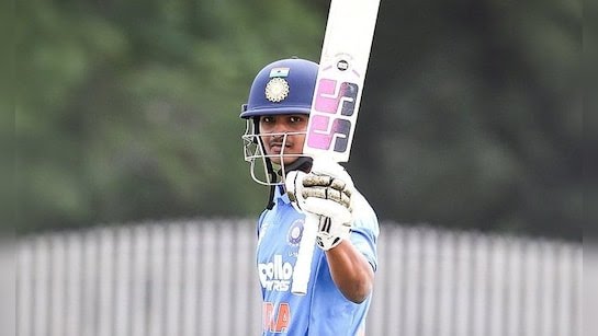 https://news4u36.in/abhigyan-kundu-double-hundred/