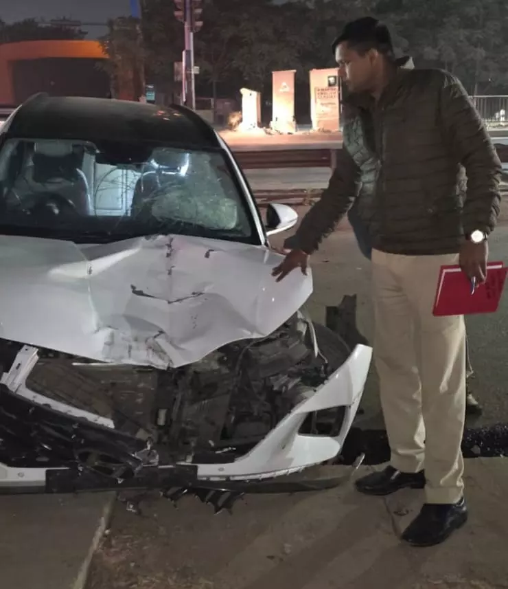 https://news4u36.in/raipur-mla-son-car-accident/