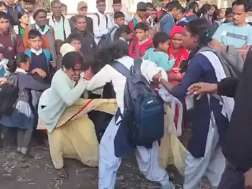 https://news4u36.in/chhattisgarh-wife-fights-schoolgirl-in-janakpur-market/