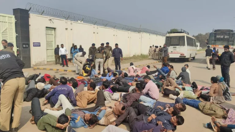 https://news4u36.in/d-ed-candidates-protest-outside-minister-gajendra-yadav-bungalow/