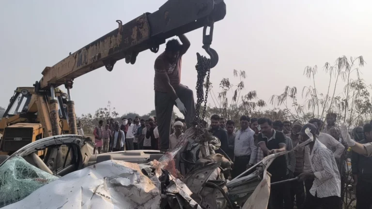 https://news4u36.in/dhamtari-bus-car-accident-crpf-jawans-dead/