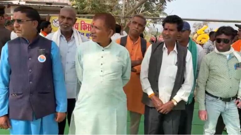 https://news4u36.in/kawardha-kisan-chakka-jam/