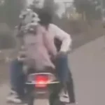 बिलासपुर: दोस्त चला रहा स्कूटी, कपल करता रहा रोमांस, VIDEO वायरल