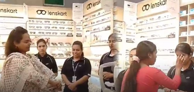 लेंसकार्ट विवाद: रायपुर में हिंदू संगठन का विरोध